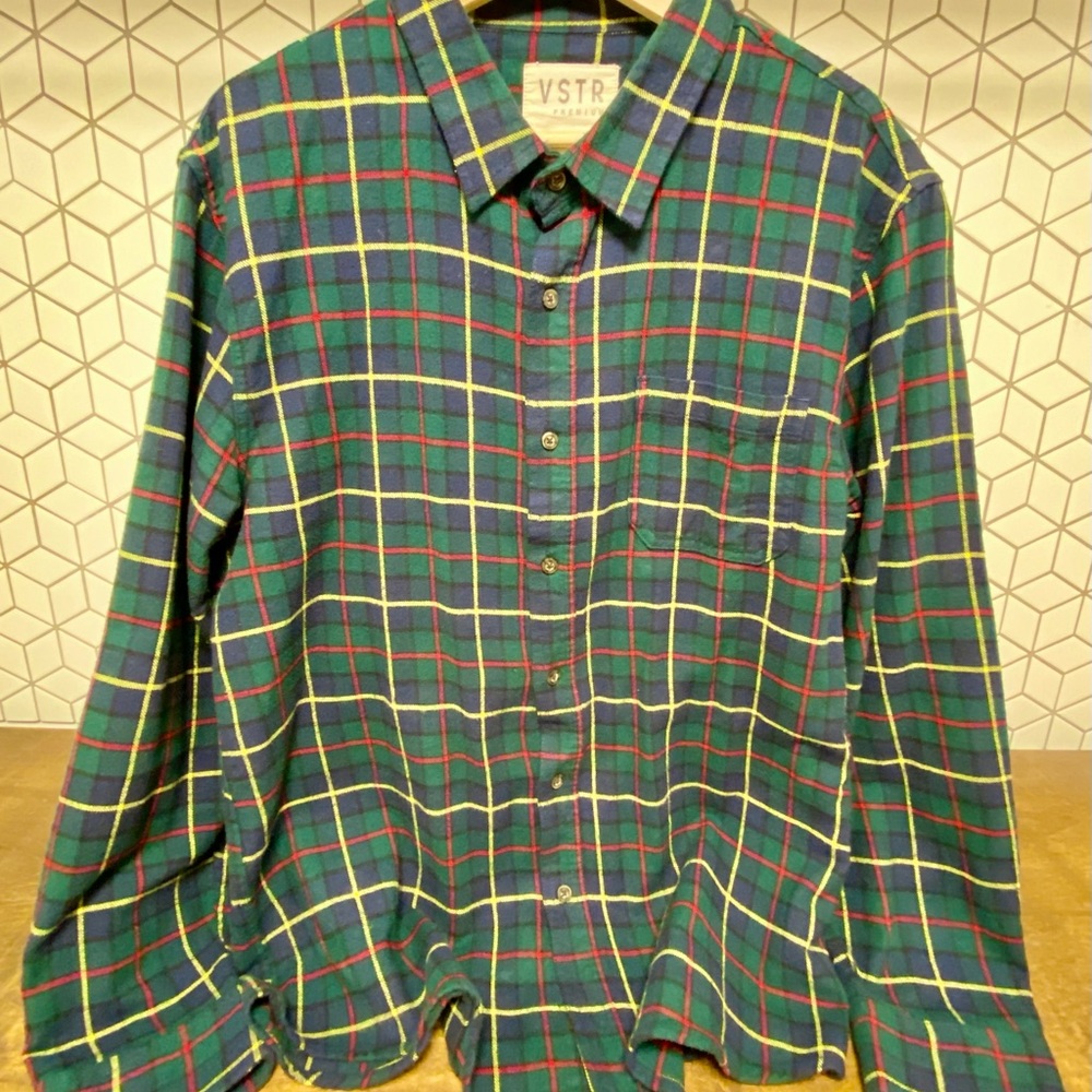 Used- Men’s long sleeve shirt flannel